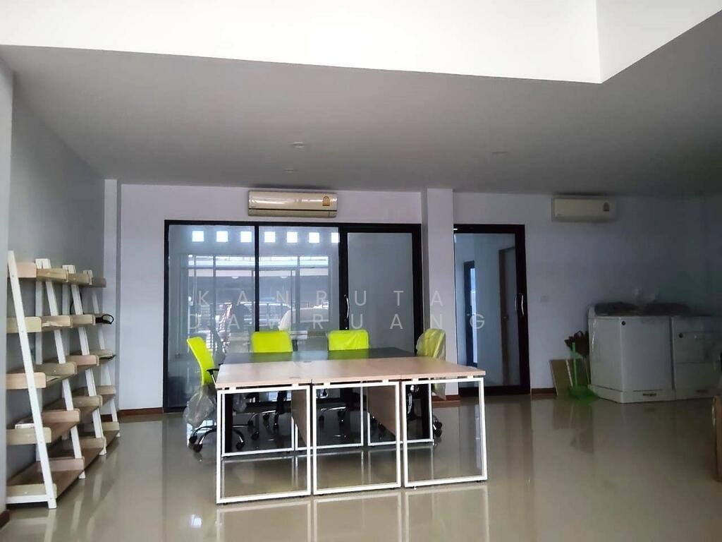 Townhouse in Khlong Kluea, Nonthaburi, Thailand 2 - 15664973