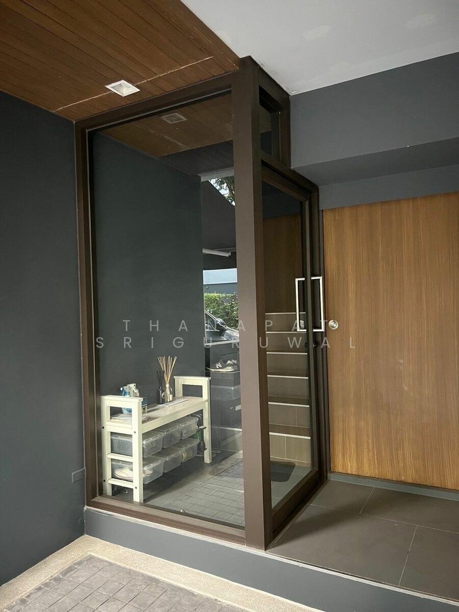Townhouse in Chong Nonsi, Krung Thep Maha Nakhon, Thailand 4 - 15312972