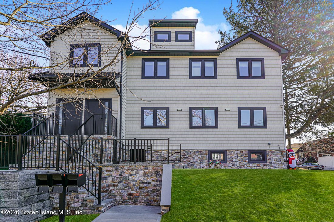 House in New York, New York, United States 3 - 17070222