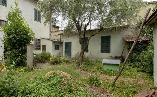 Townhouse in Center, Campi Bisenzio, Tuscany 1