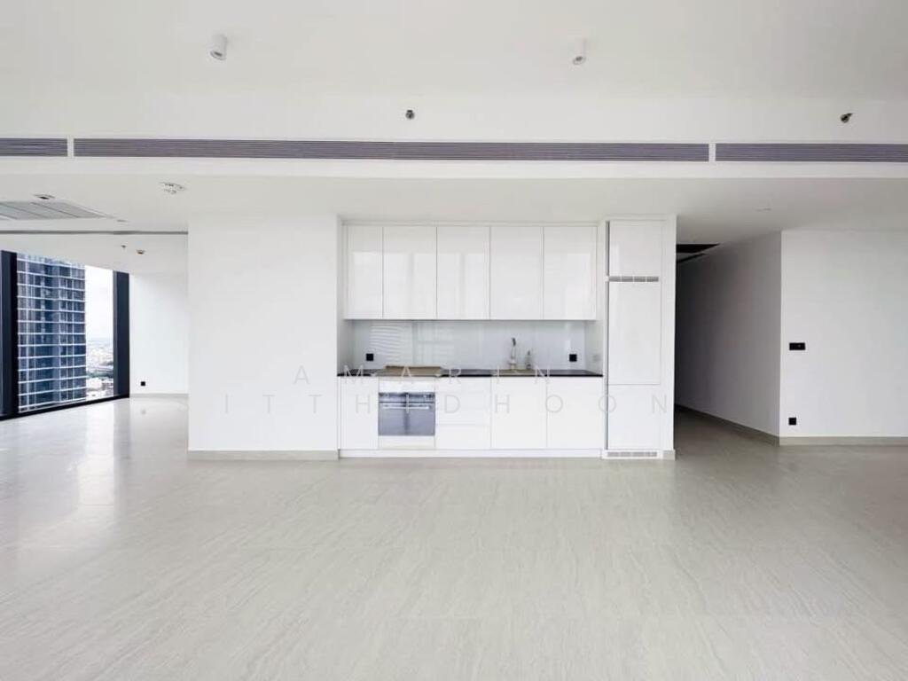 Tait Sathorn 12, Bangkok