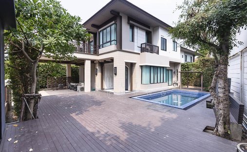 House in Ao Ngoen, Krung Thep Maha Nakhon, Thailand 1