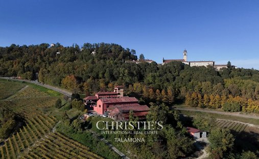Corps de ferme à Serralunga di Crea, Piémont, Italie 1