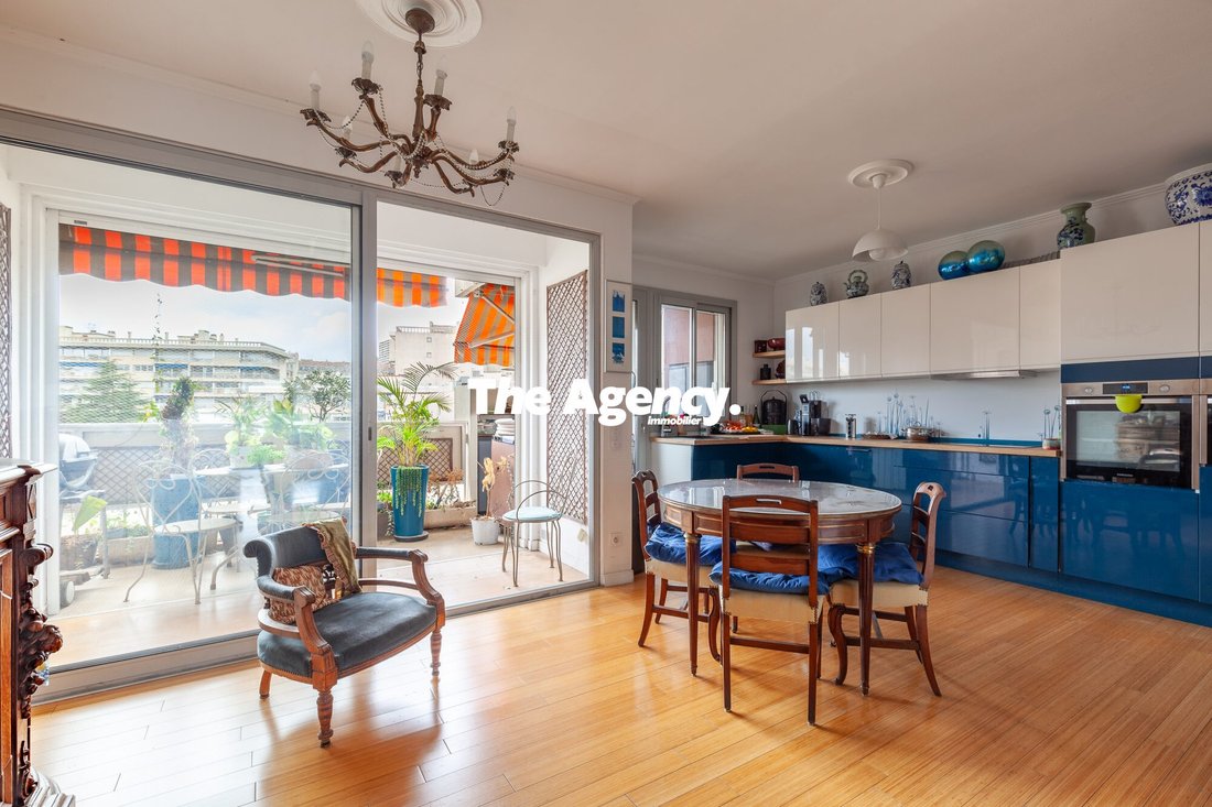 Apartment in Vieille Chapelle, 8e Arrondissement, Marseille 1 - 17072286