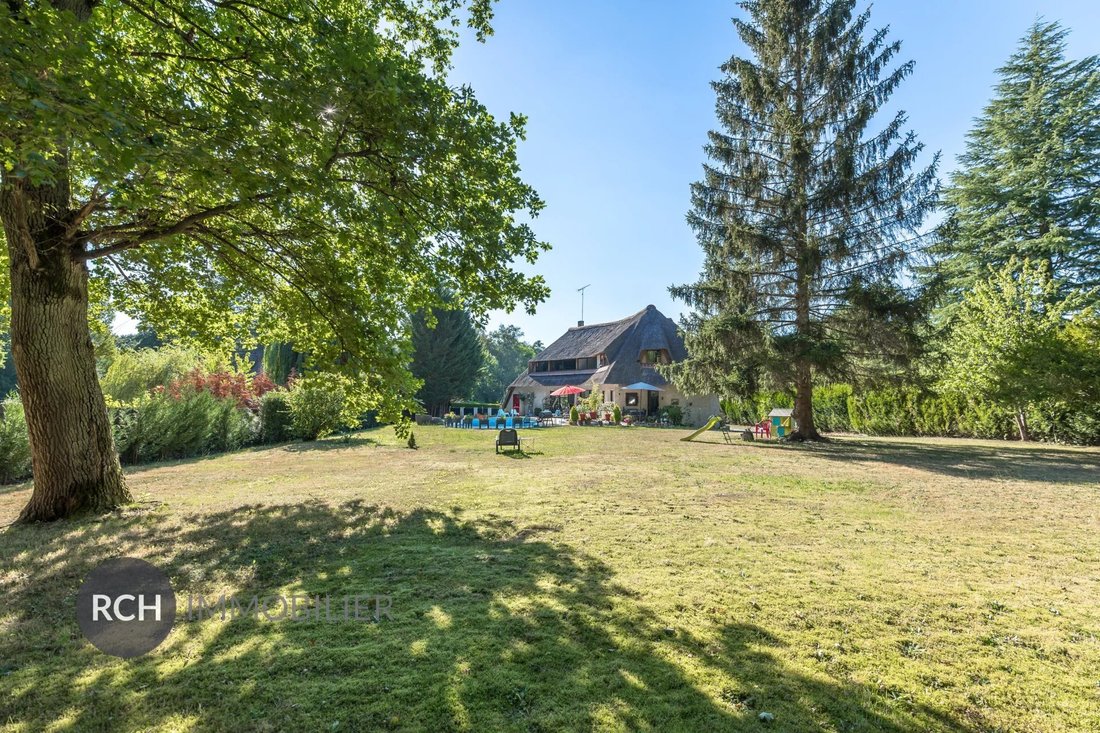 House in Montfort-l'Amaury, Ile-de-France, France 1 - 17071082