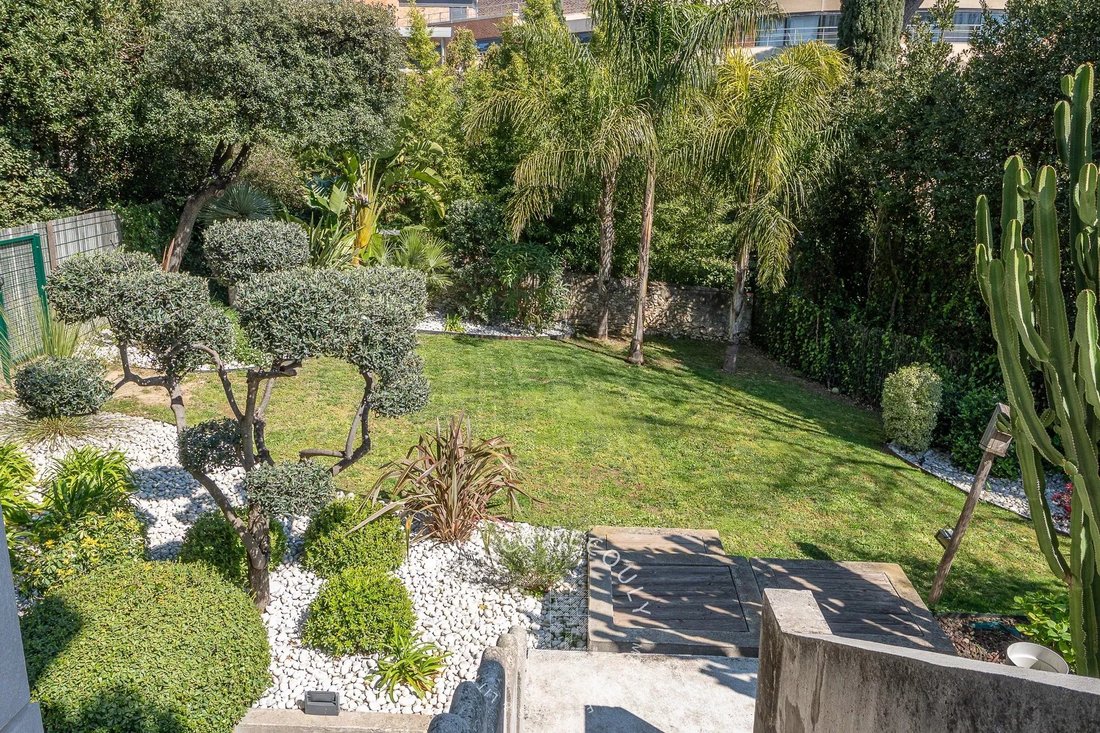 Apartment in Saint Giniez, 8e Arrondissement, Marseille 1 - 17070271