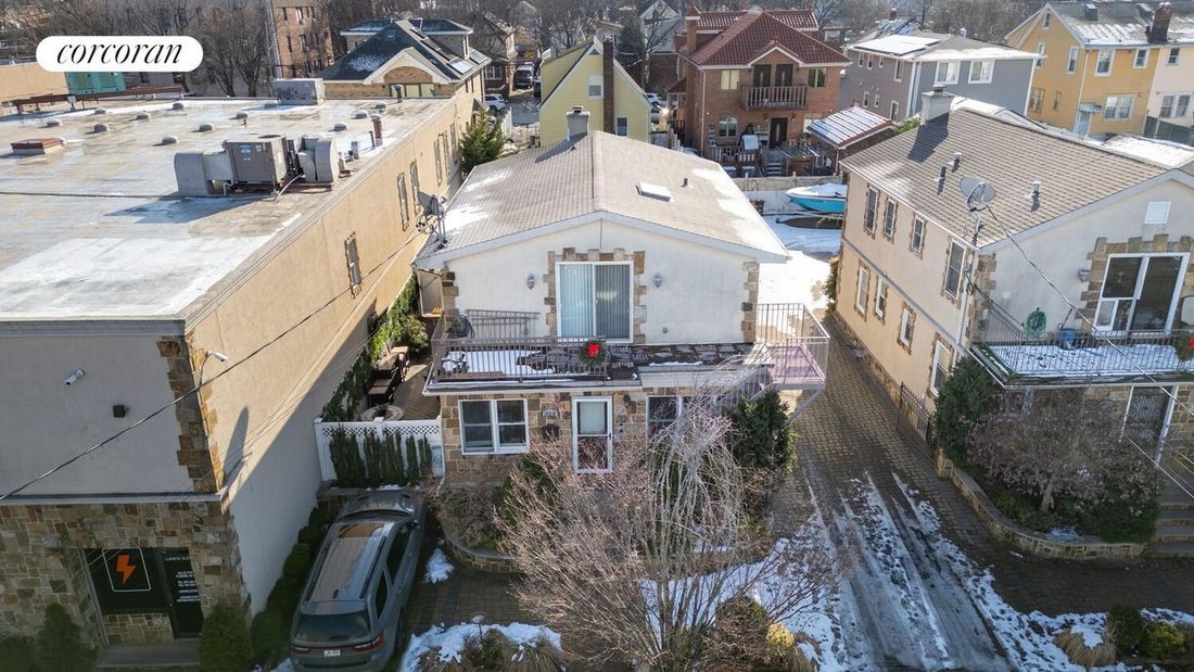 House in New York, New York, United States 4 - 17068233