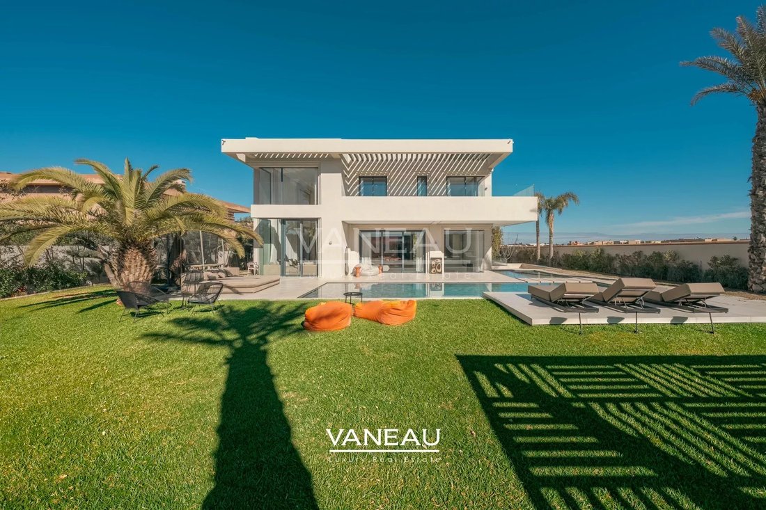 Villa in Douar Moulay Abbas, Marrakesh-Safi, Morocco 1 - 17068704