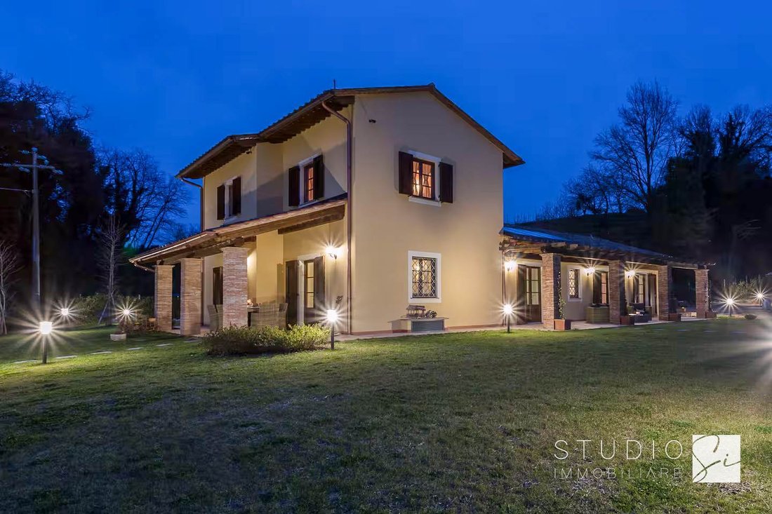 Villa in Historic Center, Lucca, Tuscany 5 - 17070767