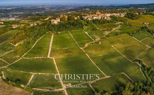 Corps de ferme à Barolo, Piémont, Italie 1