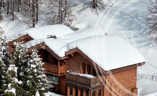 Chalet in Isola, Provence-Alpes-Côte d'Azur, France 1