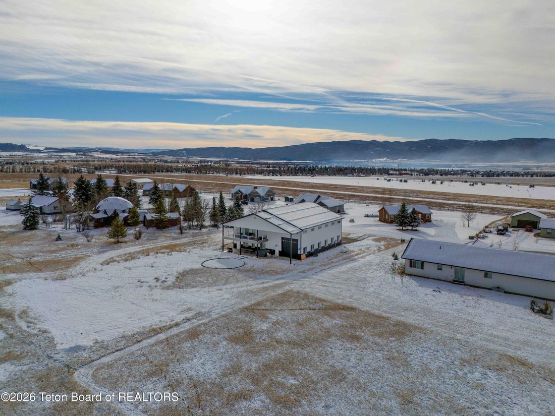 House in Thayne, Wyoming, United States 2 - 17070958
