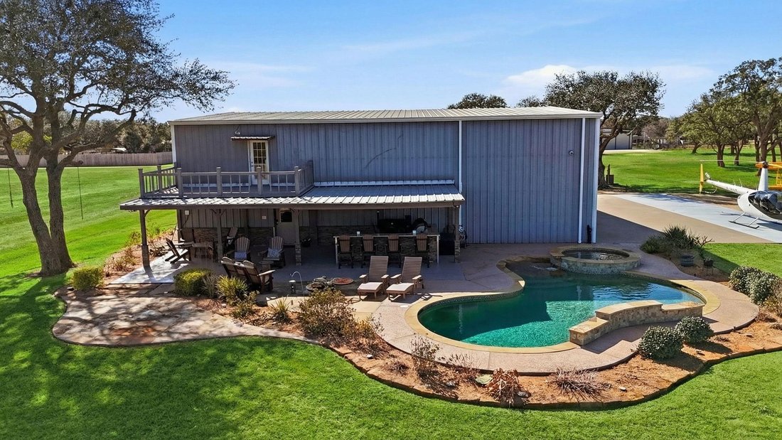 House in Louise, Texas, United States 1 - 17068048