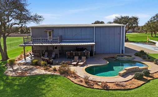 House in Louise, Texas, United States 1