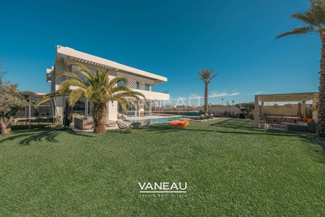 Villa in Douar Moulay Abbas, Marrakesh-Safi, Morocco 2 - 17068704