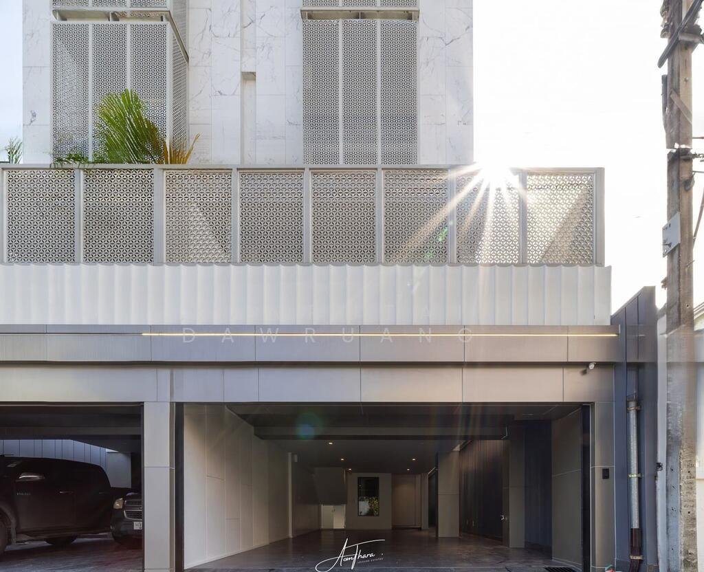 House in Phra Khanong Nuea, Bangkok, Thailand 1 - 16117443