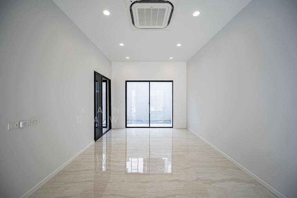 Townhouse in Ban Pong, Ratchaburi, Thailand 4 - 15514213