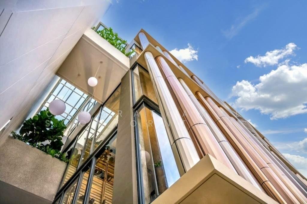 Townhouse in Chan Kasem, Bangkok, Thailand 2 - 16169141