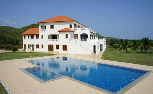 House in Cha-am, Phetchaburi, Thailand 1