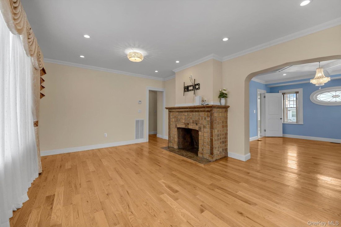 House in New York, New York, United States 5 - 17064207