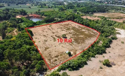 Land in Wang Pong, Prachuap Khiri Khan, Thailand 1
