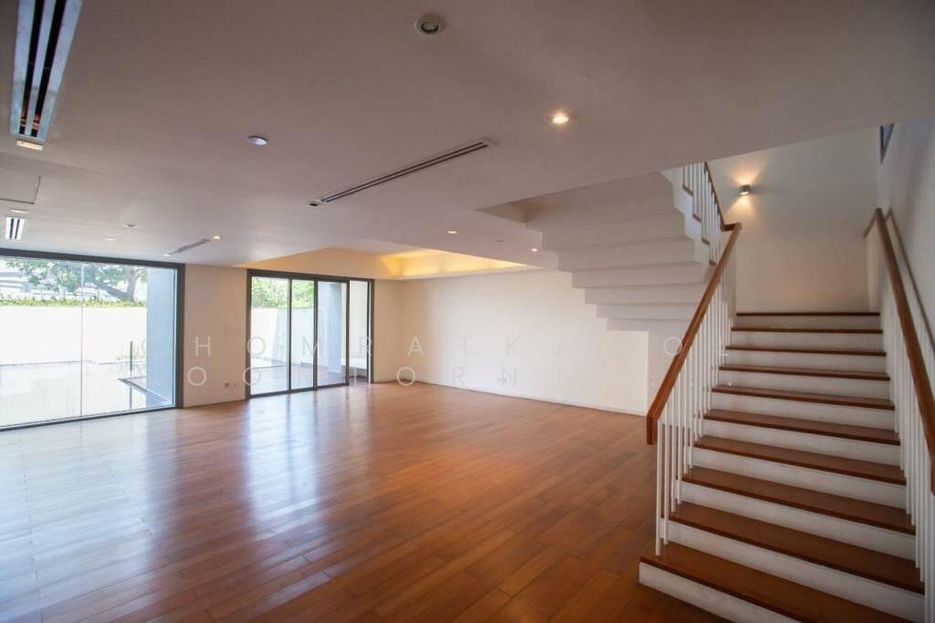 Condo in Bang Phong Phang, Krung Thep Maha Nakhon, Thailand 3 - 16322199