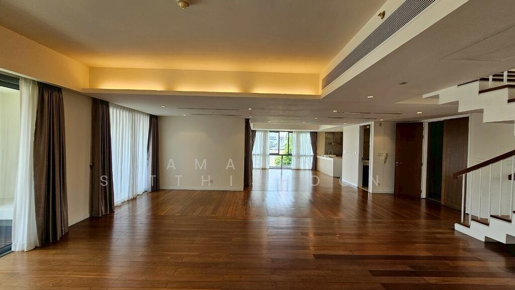 Condo in Bang Phong Phang, Krung Thep Maha Nakhon, Thailand 4 - 16850192