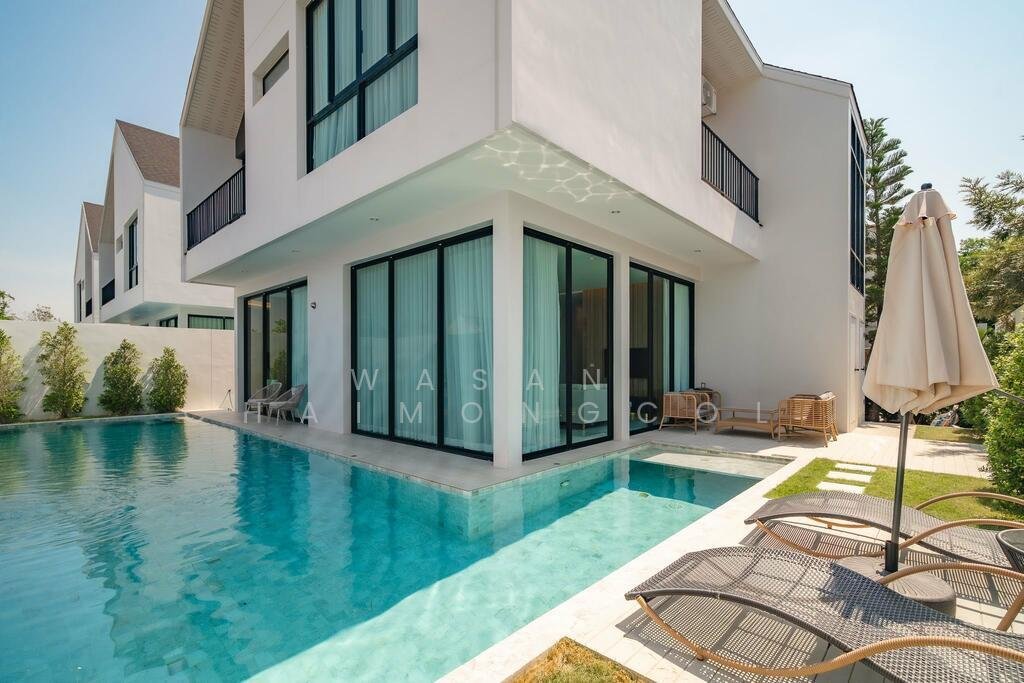 Villa in Choeng Thale, Phuket, Thailand 1 - 16093683