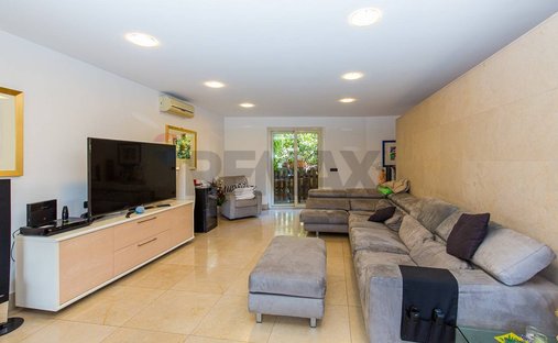 Villa a Tremestieri Etneo, Sicilia, Italia 1