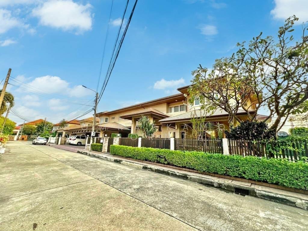 House in Pak Kret, Pak Kret District, Thailand 1 - 16547541