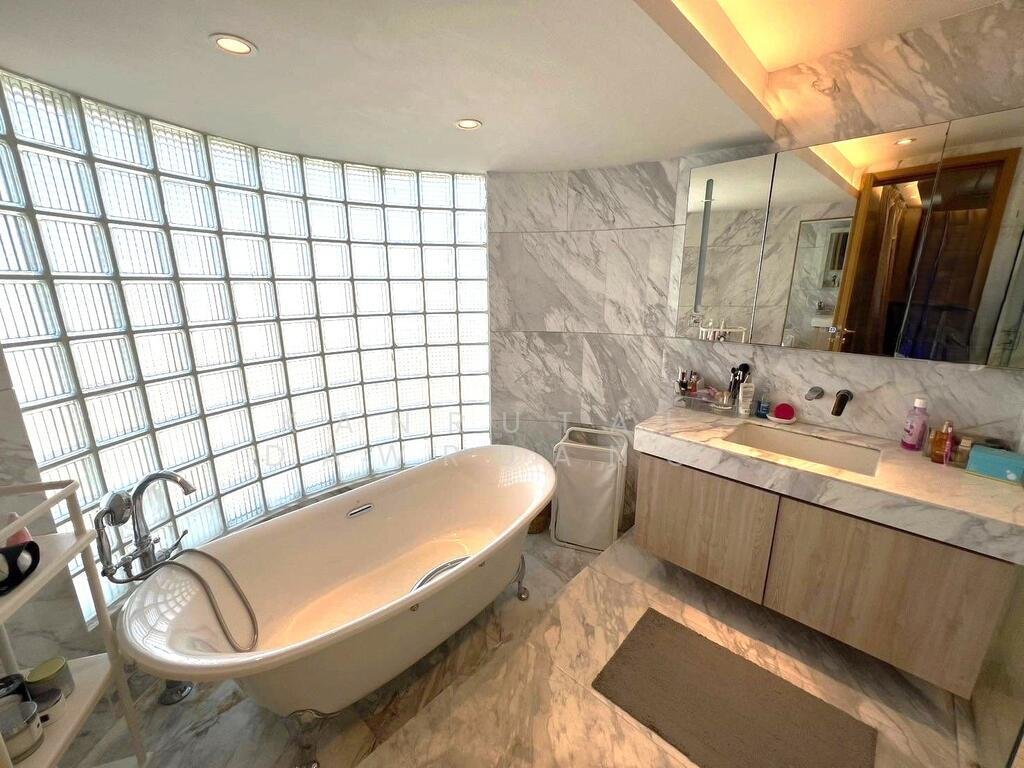 Condo in Ko Tan, Kamphaeng Phet, Thailand 2 - 16222559