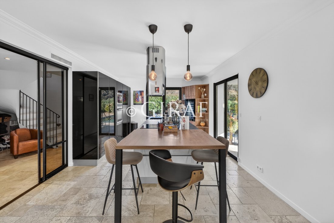 Villa in Saint-Paul-de-Vence, Provence-Alpes-Côte d'Azur, France 4 - 17071448