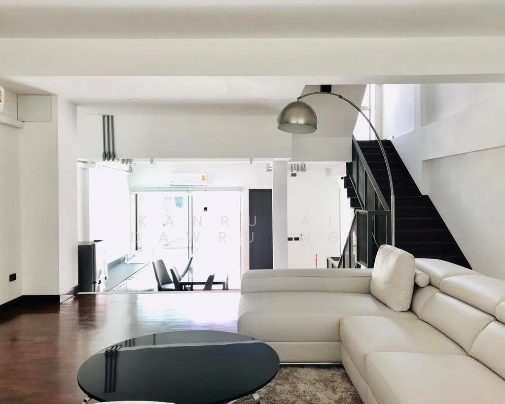Townhouse in Bangkok, Krung Thep Maha Nakhon, Thailand 2 - 16624048