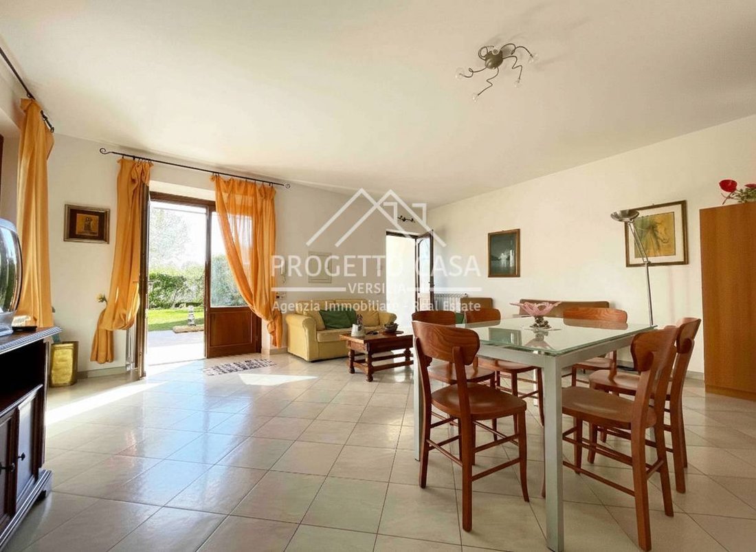 House in Motrone, Pietrasanta, Italy 2 - 17072041