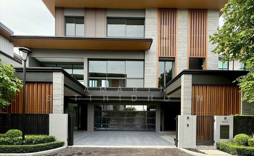 House in Anusawari, Bangkok, Thailand 1