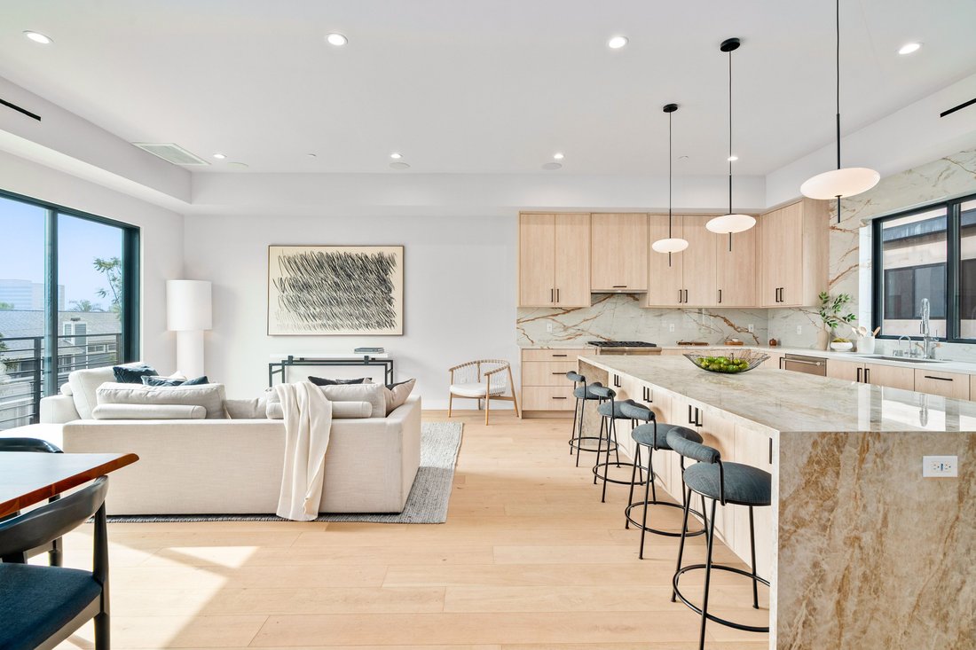 Condo in Los Angeles, California, United States 3 - 17072507