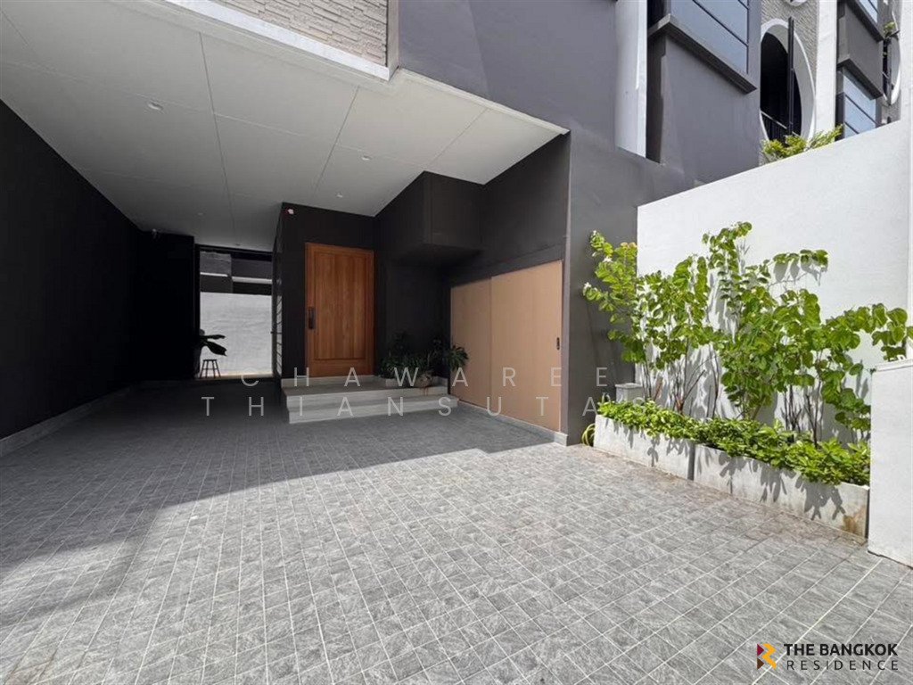 Townhouse in Lat Phrao, Bangkok, Thailand 2 - 16410093