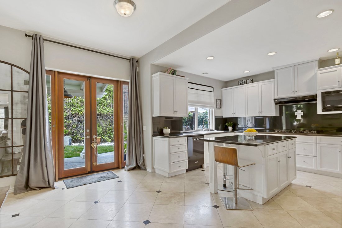 Condo in Agoura Hills, California, United States 3 - 17072613