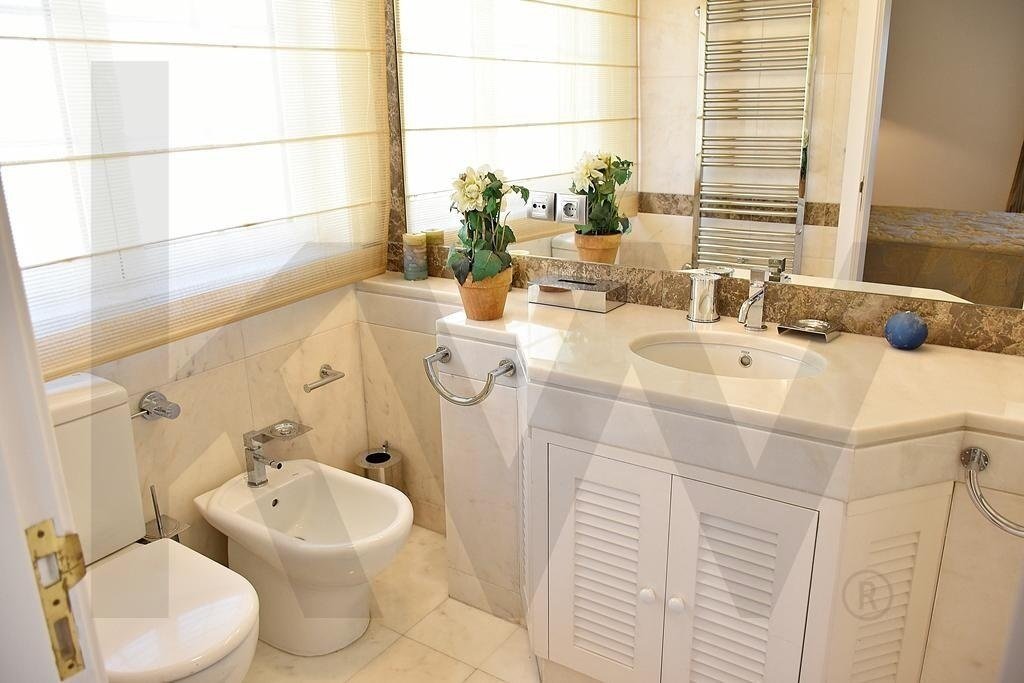 Townhouse in Charneca de Caparica e Sobreda, Setubal, Portugal 5 - 17072852