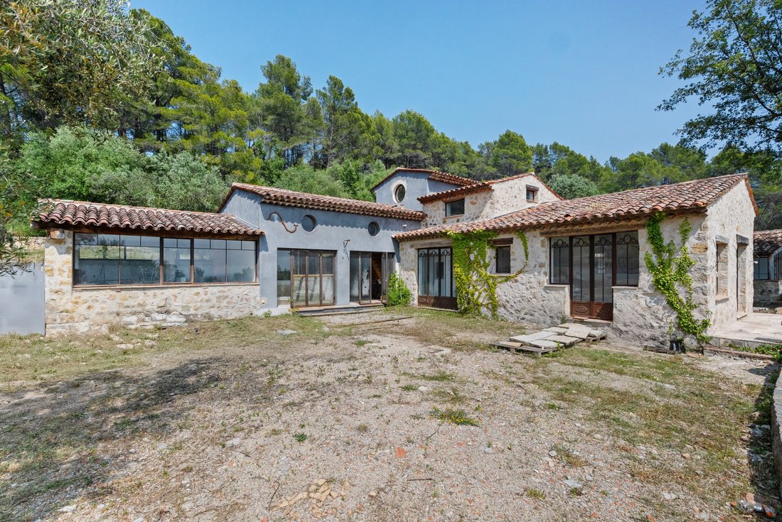 House in Tourrettes, Provence-Alpes-Côte d'Azur, France 3 - 17072673