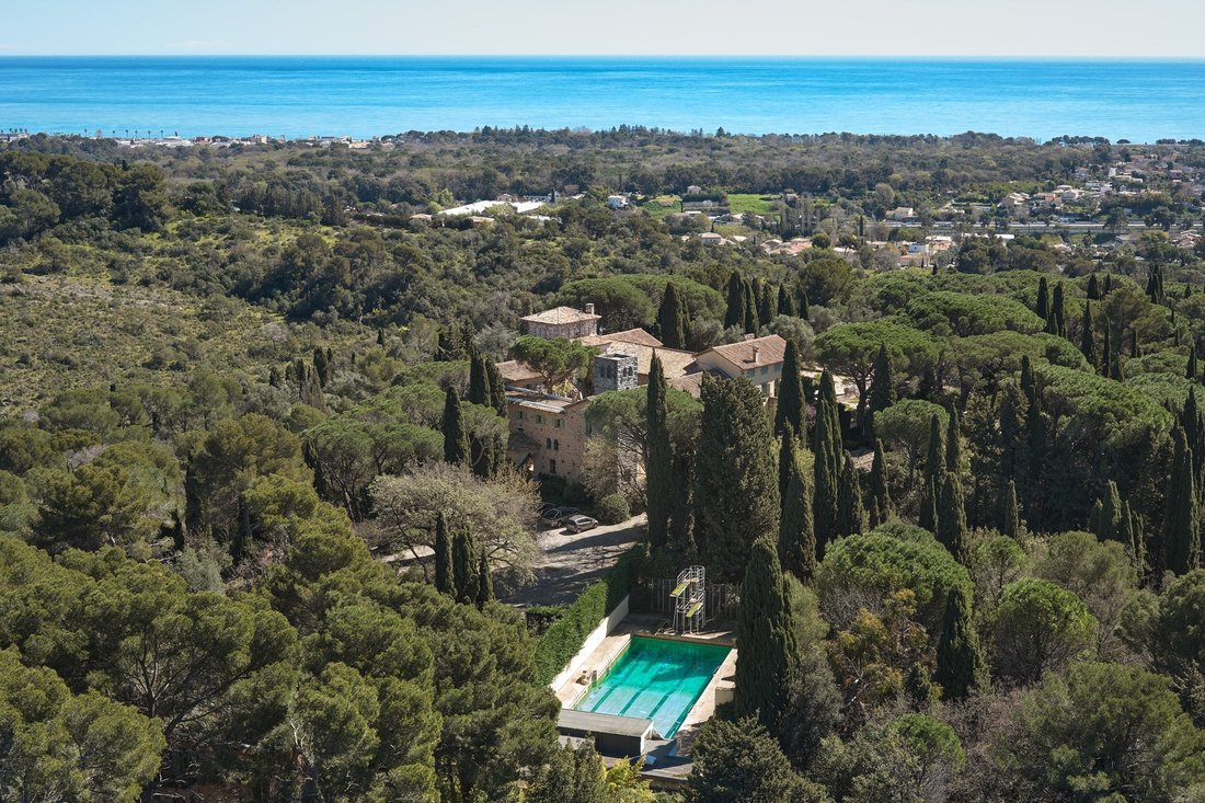 House in Bois Fleuri-Chevre d'Or-Saint Philippe, Biot, France 2 - 17072687