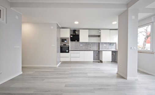 Apartment in Oeiras e Sao Juliao da Barra, Paco de Arcos e Caxias, Lisbon, Portugal 1