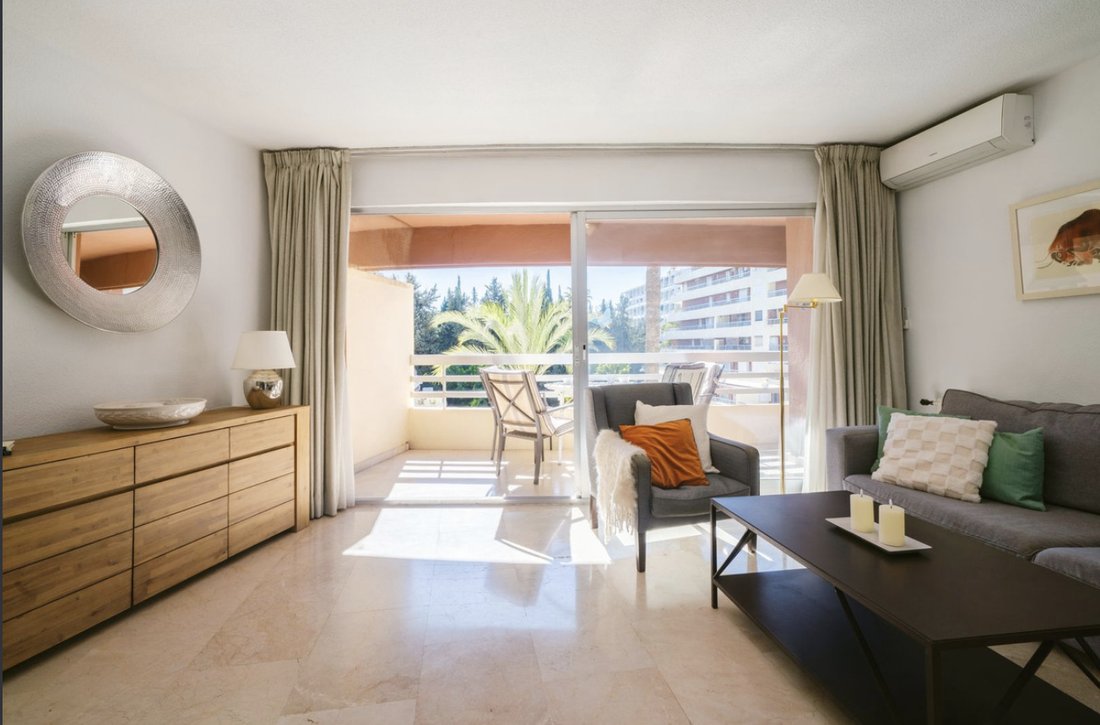 Apartment in Marbella, Andalusia, Spain 4 - 17073089