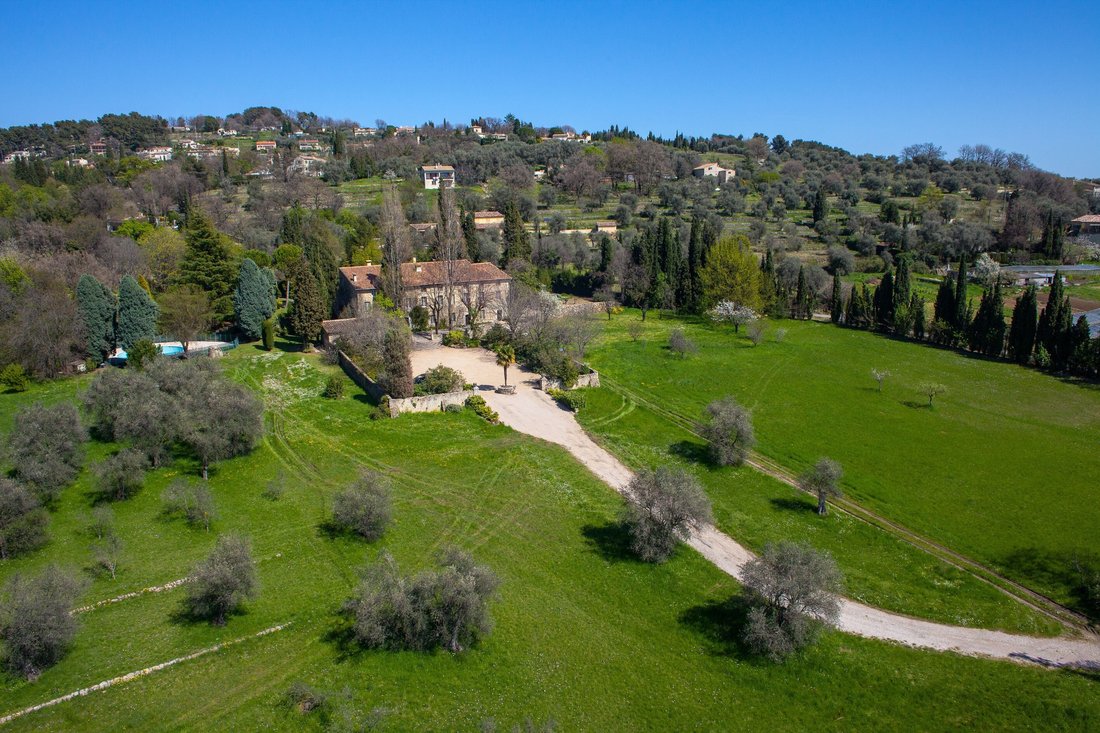 House in Le Rouret, Provence-Alpes-Côte d'Azur, France 2 - 17072670