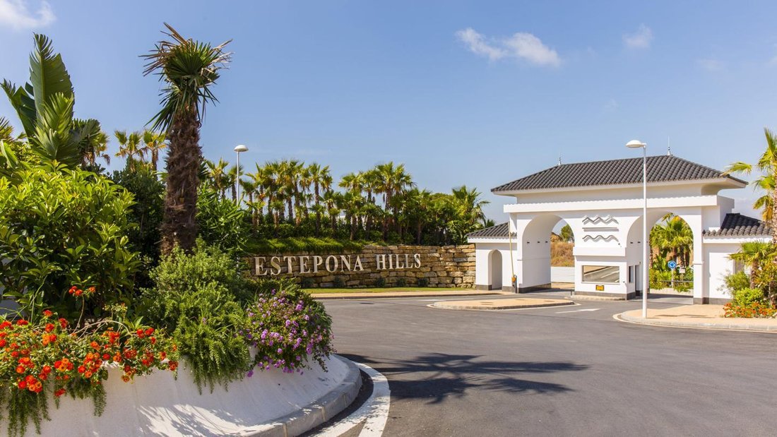 Apartment in Estepona, Andalusia, Spain 3 - 17073036