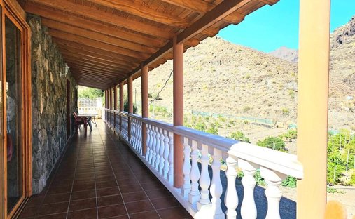 Country House in Spain 1