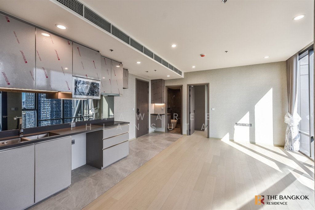 Condo in Thanon Phaya Thai, Bangkok, Thailand 1 - 16702943