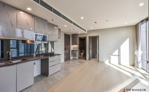 Condo in Thanon Phaya Thai, Bangkok, Thailand 1