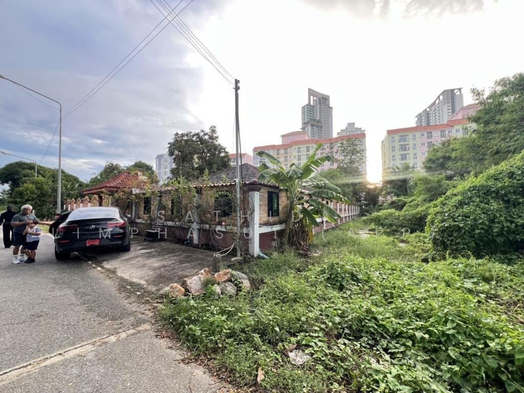 Land in Sattahip, Chon Buri, Thailand 3 - 16598086