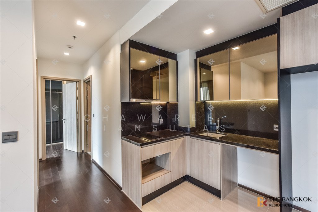 Condo in Thanon Phaya Thai, Bangkok, Thailand 3 - 16703019